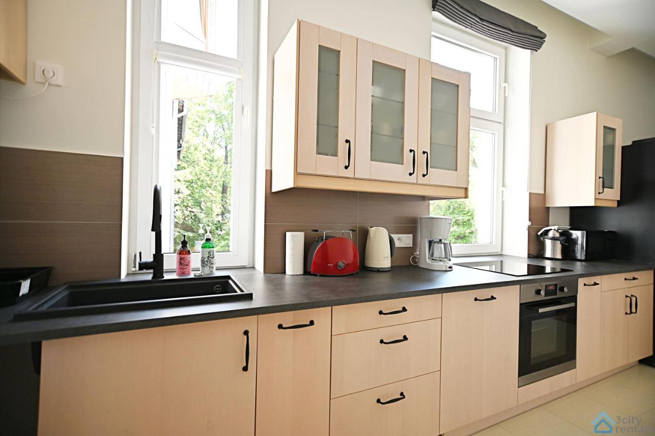 Beige And Red 3City Studio In Sopot With Outdoor Parking By Noclegi Renters Exterior foto